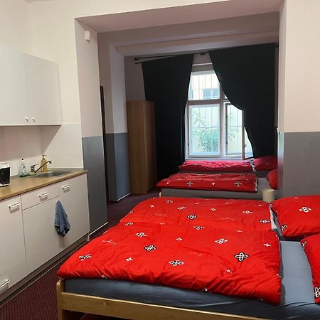 Apartment Moon Прага Экстерьер фото