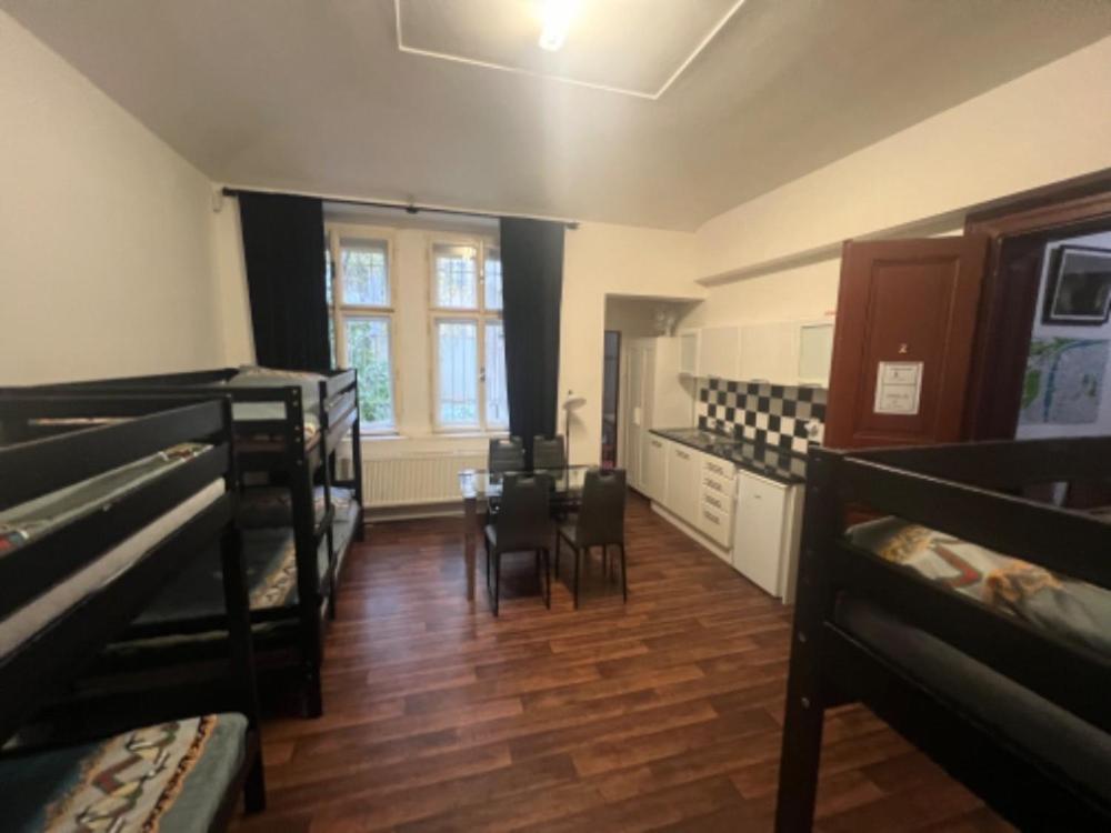 Apartment Moon Прага Экстерьер фото