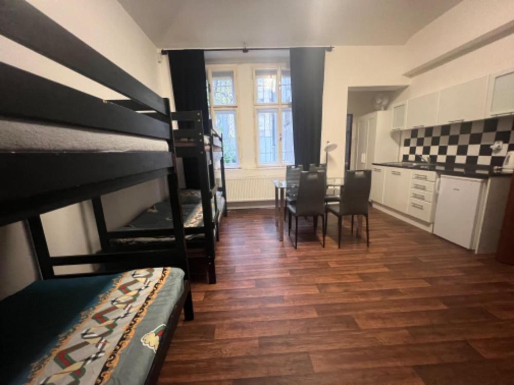 Apartment Moon Прага Экстерьер фото
