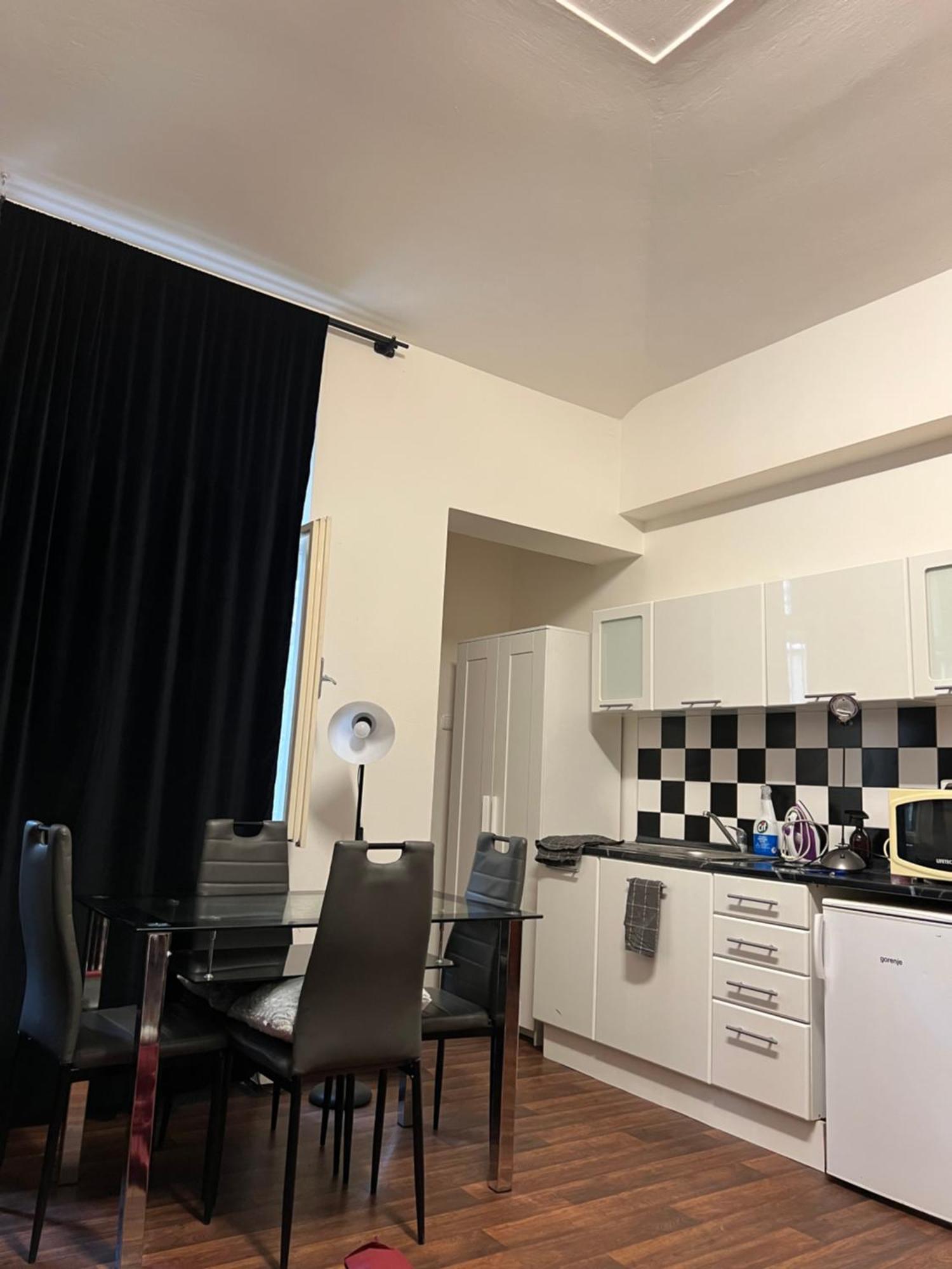 Apartment Moon Прага Экстерьер фото